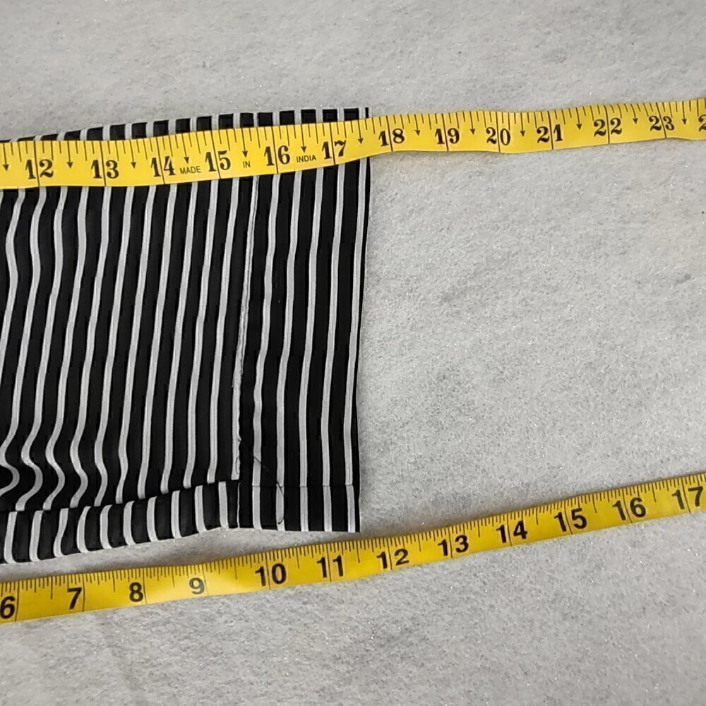 Torrid Black & White Striped Semi-Sheer 3/4 sleeve V-neck Tunic Top Sz 2 = US 18 - Picture 11 of 15